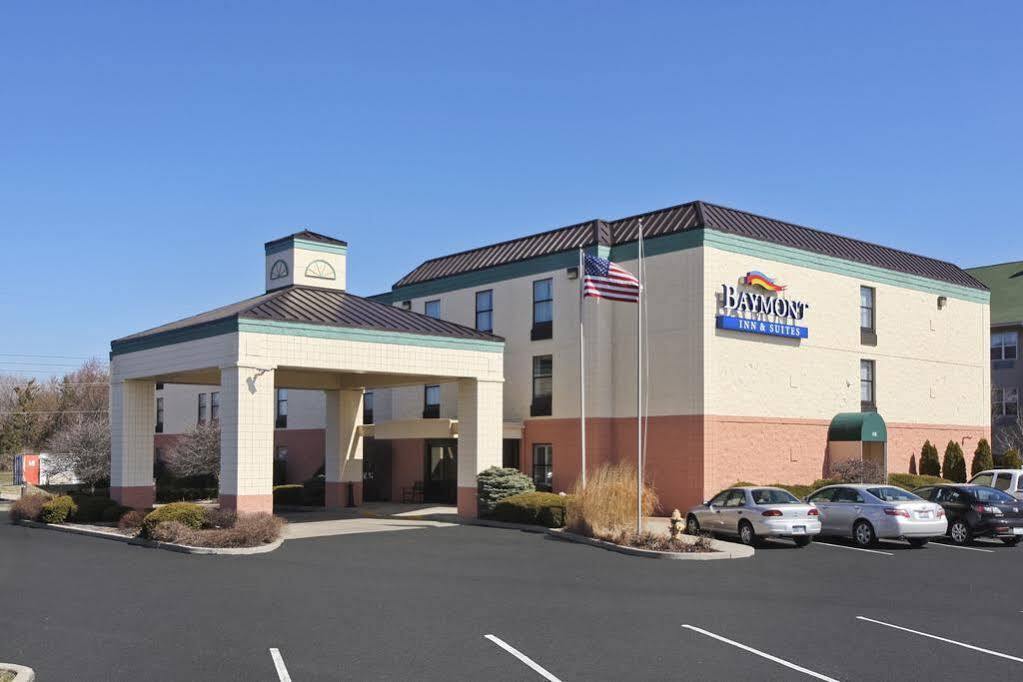 Hotel Baymont By Wyndham - Purdue 2*